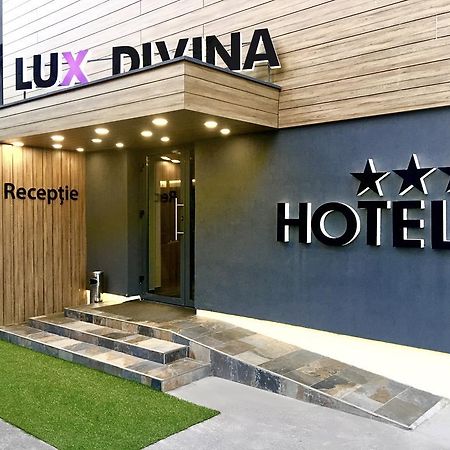 Hotel Lux Divina Braşov Esterno foto