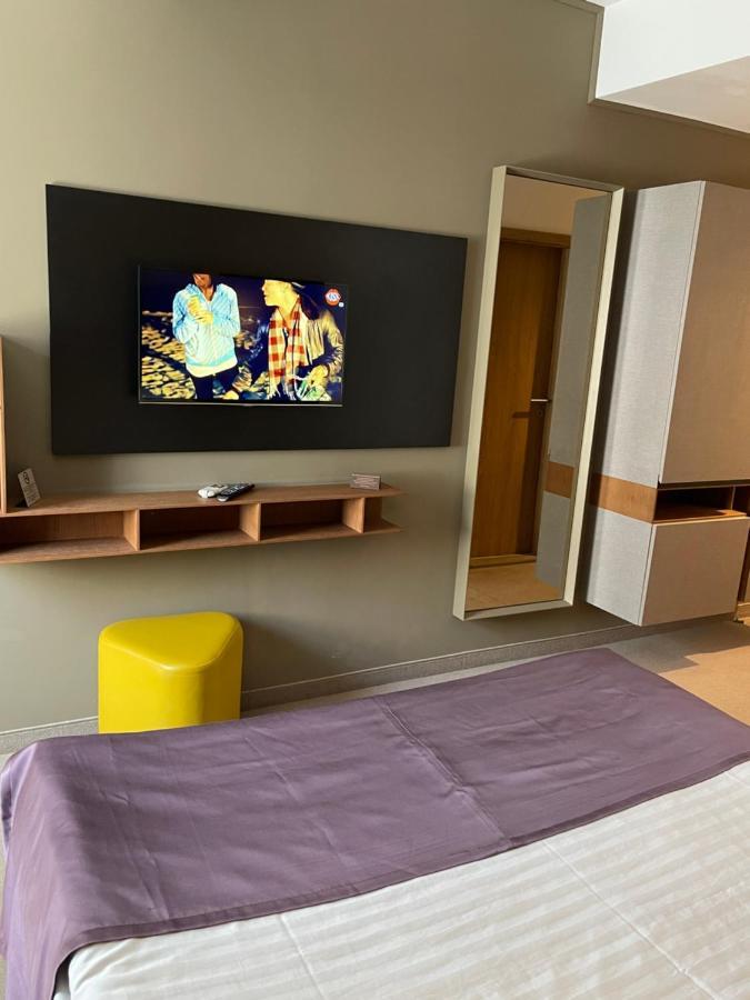 Hotel Lux Divina Braşov Esterno foto