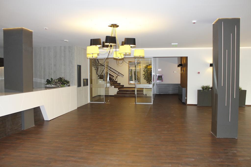Hotel Lux Divina Braşov Esterno foto