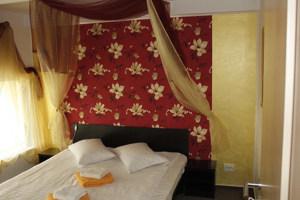 Hotel Lux Divina Braşov Camera foto