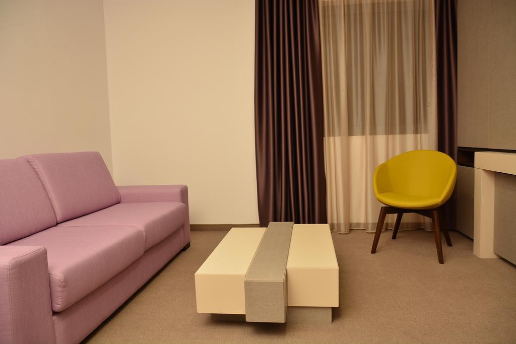 Hotel Lux Divina Braşov Camera foto
