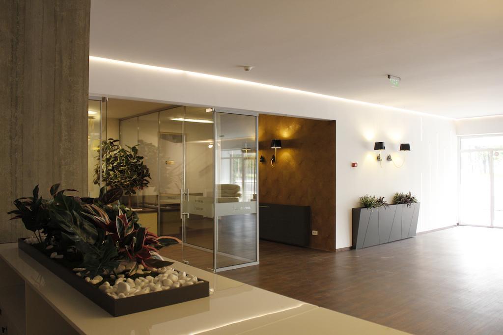 Hotel Lux Divina Braşov Esterno foto