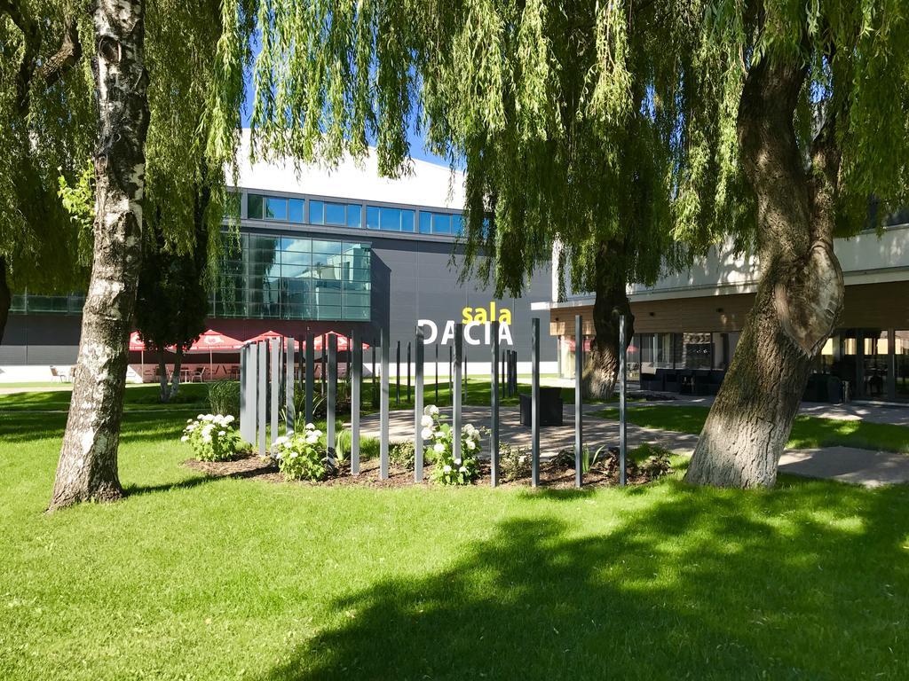 Hotel Lux Divina Braşov Esterno foto