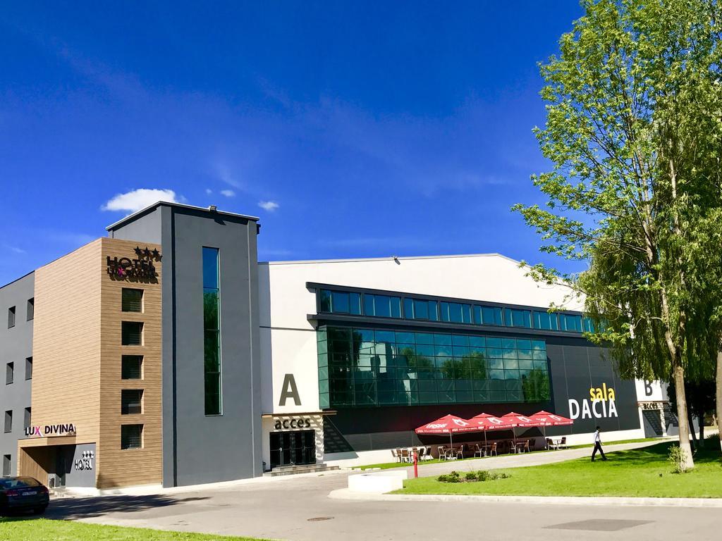 Hotel Lux Divina Braşov Esterno foto