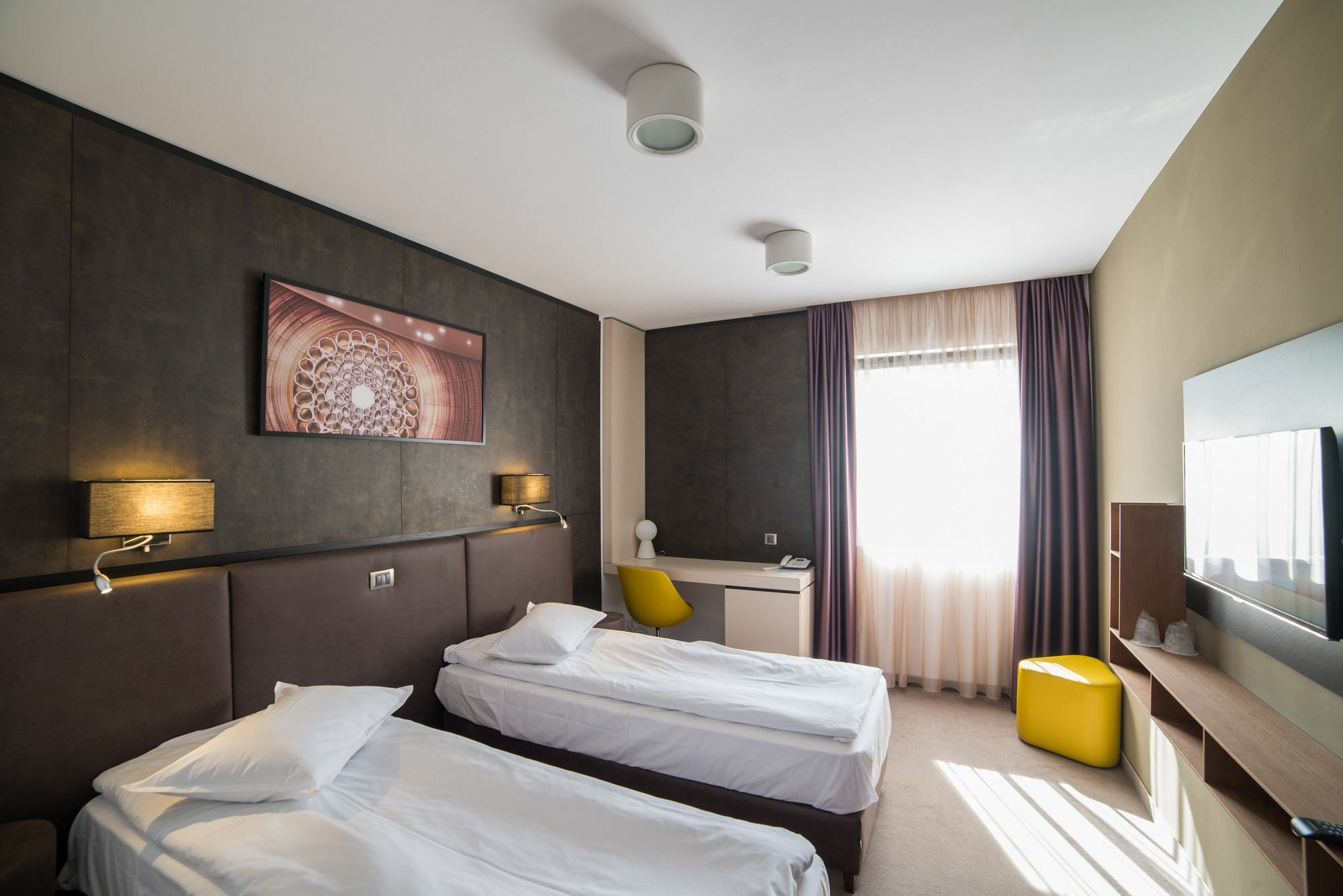 Hotel Lux Divina Braşov Esterno foto