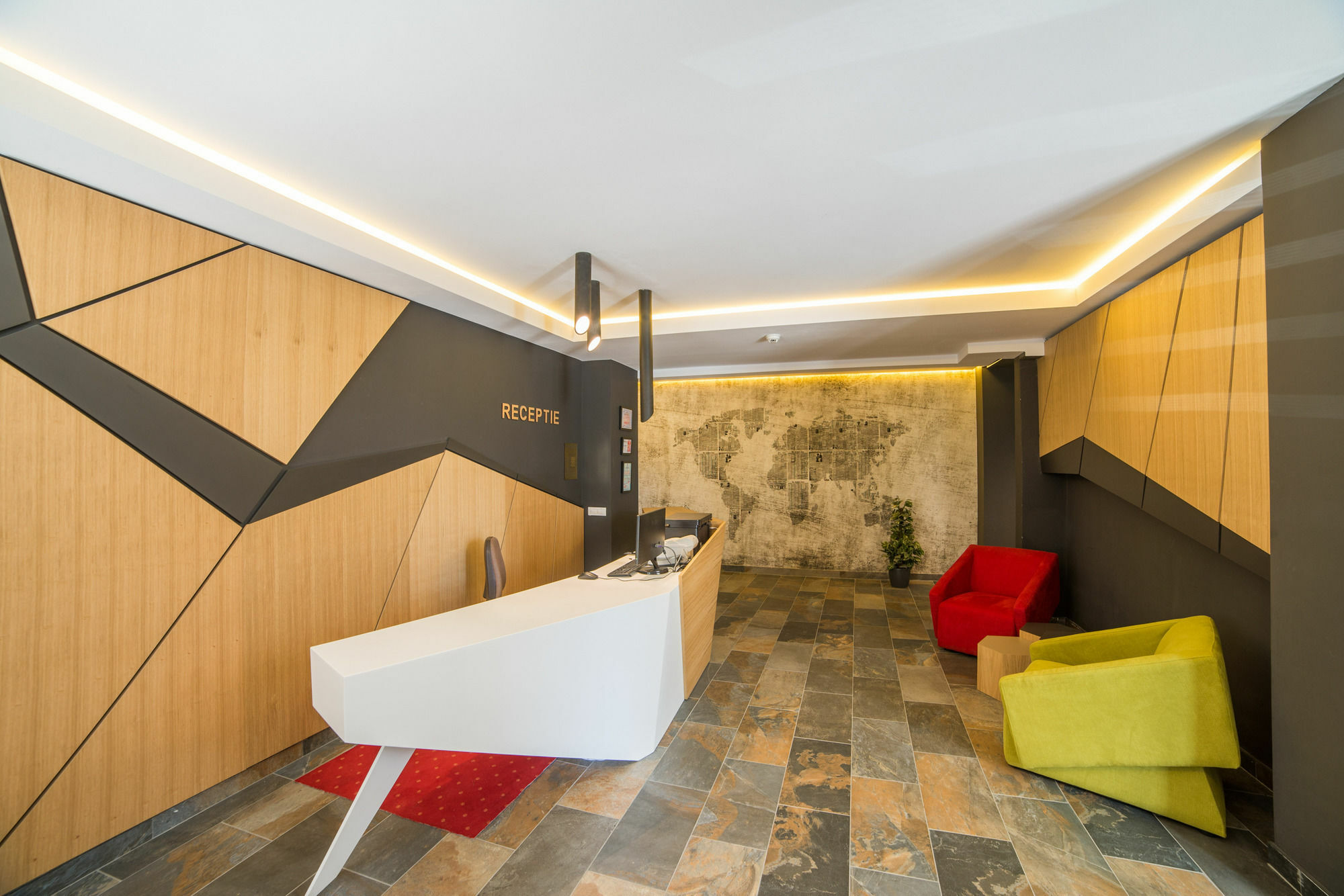 Hotel Lux Divina Braşov Esterno foto